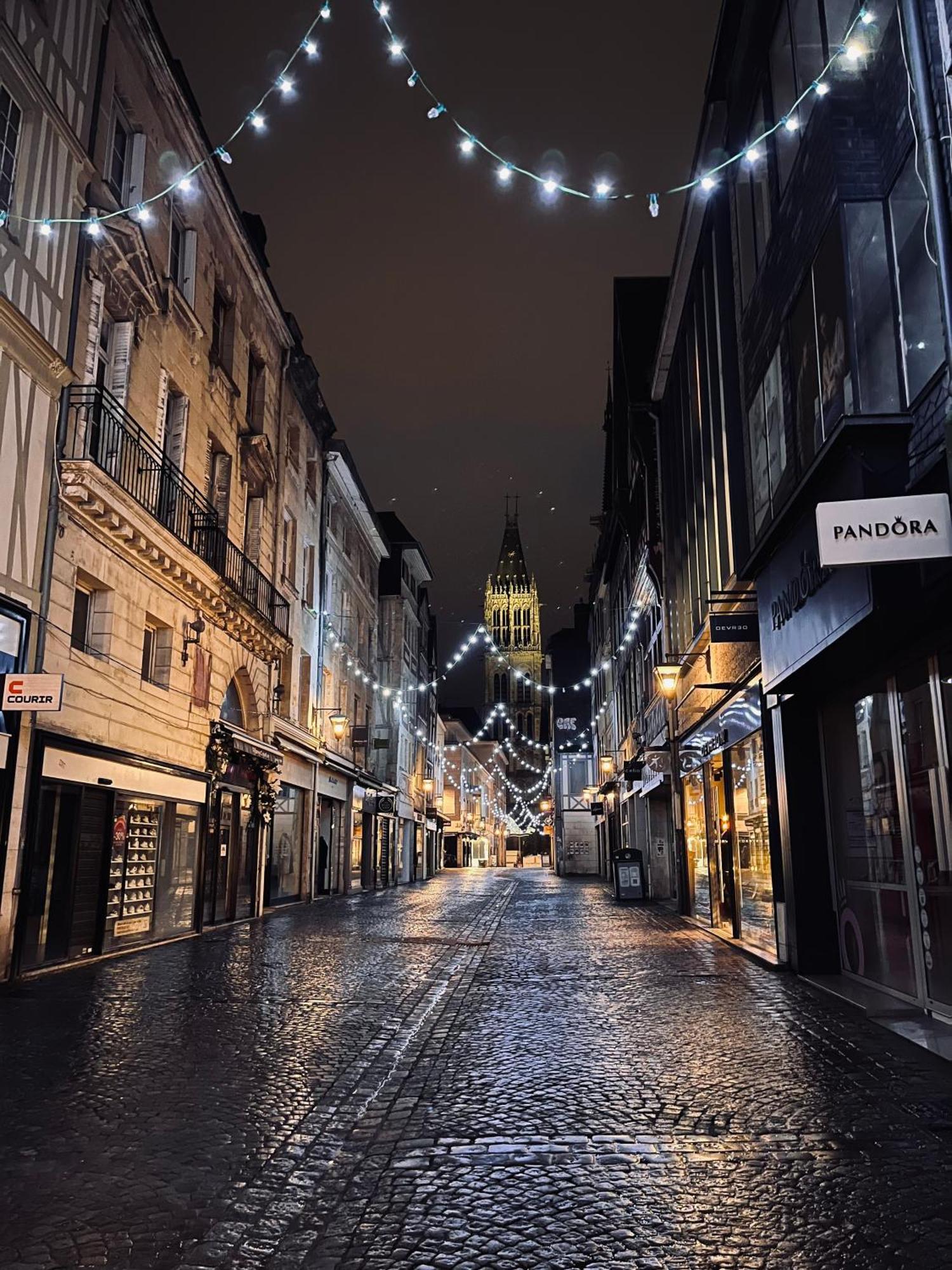 Saint Nicaise - Centre Historique De Rouen Appartement Buitenkant foto